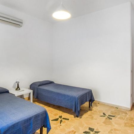 2 Bedroom Cozy Apartment In San Ferdinando Luaran gambar